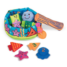 Load image into Gallery viewer, Melissa &amp; Doug Fish &amp; Count Learning Game NEW