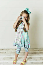 Load image into Gallery viewer, Teal Purple Floral Print Ruffle Capris Set ~ NEW Choose your size!